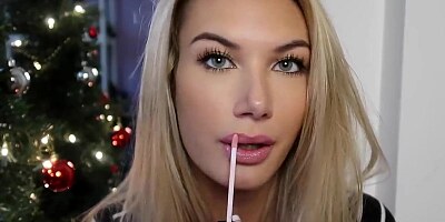 ASMR Lipgloss Application Sabrina lipstick glossy lips JOI