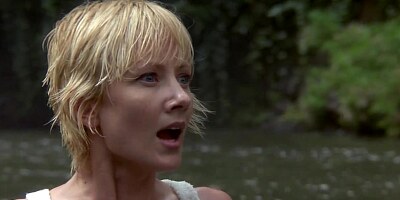 Anne Heche,Jacqueline Obradors in Six Days Seven Nights (1998)